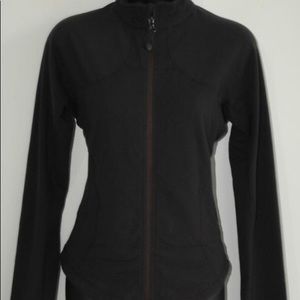 Lululemon black zip up jacket 🖤